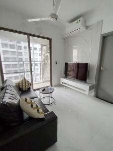 phòng khách Cho thuê căn hộ Saigon South Residence 2 phòng ngủ tầng trung, diện tích 65m2, đầy đủ nội thất