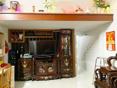 Bán nhà cách chợ Phùng Hưng 200m, diện tích đất 57.67m2.