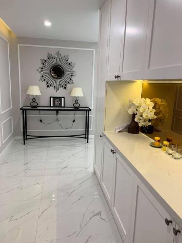 Bên trong căn hộ 4S RIVERSIDE BÌNH TRIỆU Bán căn hộ 4S Riverside Garden Bình Triệu 3PN, tầng 17, diện tích 330m2, đầy đủ nội thất cao cấp