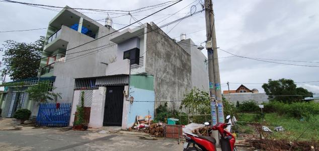 Bán đất nền đường Trường Lưu, diện tích đất 50m2, chiều rộng 4.77m, chiều dài 10.22m, sổ hồng đầy đủ, sang tên nhanh chóng.