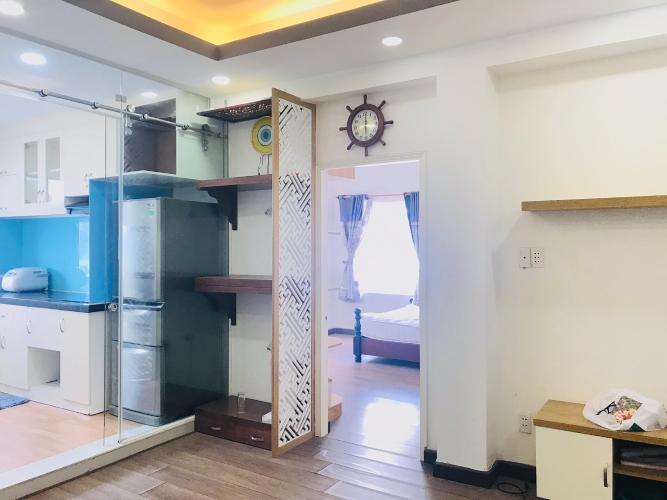 Phòng khách chung cư Tôn Thất Thuyết Bán căn hộ chung cư Tôn Thất Thuyết, thiết kế trẻ trung, hiện đại.