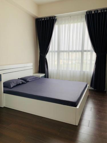 Phòng khách căn hộ The Sun Avenue Căn hộ The Sun Avenue tầng trung 2 phòng ngủ, diện tích 73.5m2