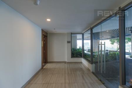 Hành Lang vào nhà Cho thuê căn hộ Masteri Millennium 3PN, diện tích 107m2, đầy đủ nội thất, view Bitexco