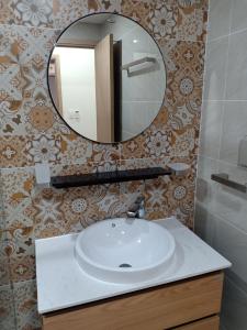 Phòng tắm căn hộ Saigon South Residence Căn hộ Saigon South Residences tầng thấp, đầy đủ nội thất