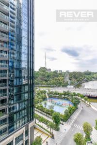 View căn hộ Vinhomes Golden River Bán hoặc cho thuê Vinhomes Golden River 2PN, tháp The Aqua 1, đầy đủ nội thất, view sông và nội khu