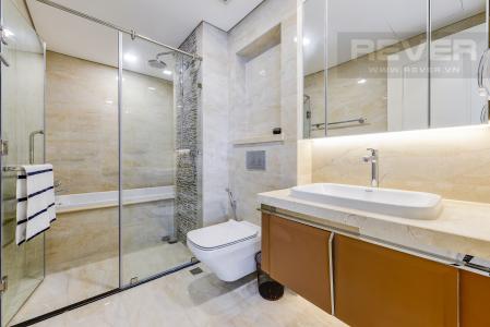 Phòng tắm 1 Căn hộ Vinhomes Golden River 3 phòng ngủ tầng trung A4 view sông