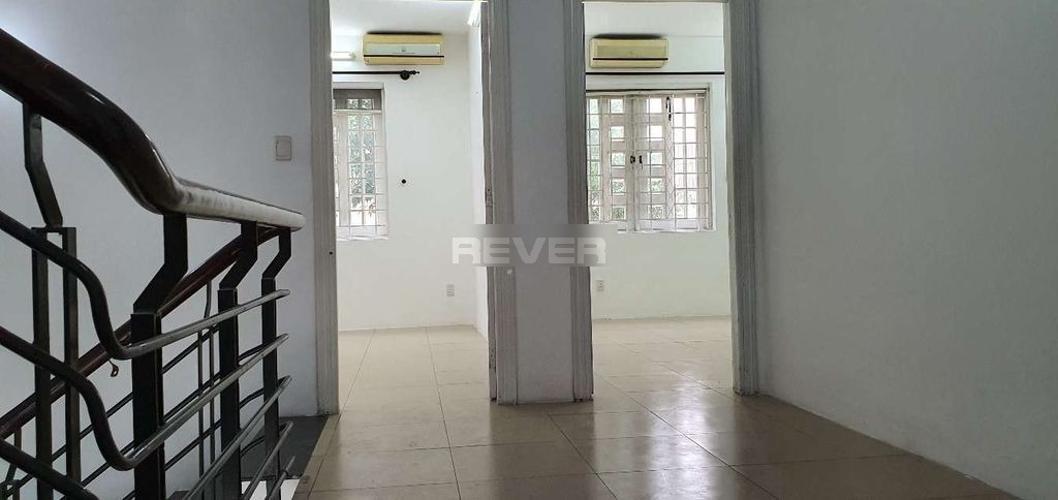 Bên trong biệt thự Lương Định Của, Quận 2 Biệt thự mặt tiền quận 2, diện tích 140m2, hướng Tây.