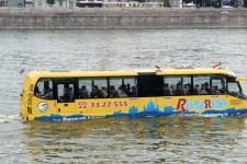 Tuyến buýt đường sông số 1 nâng giá trị dự án Vinhomes Central Park và Đảo Kim Cương