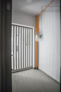 Ban công căn hộ SAIGON SOUTH RESIDENCE bàn giao thô Bán căn hộ Saigon South Residence 2PN, diện tích 71m2, view nội khu, bàn giao thô