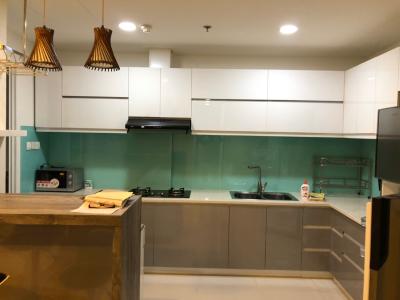 phòng bếp căn hộ sunrise city Căn hộ Sunrise City tầng cao, hướng Đông Nam, đầy đủ nội thất.