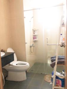 nhà vệ sinh căn hộ Jamona City Căn hộ Jamona City nội thất đầy đủ, view thành phố thoáng mát.