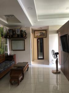 Phòng khách Petroland, Quận 2 Căn hộ Petroland tầng thấp, đầy đủ nội thất, 3 phòng ngủ.