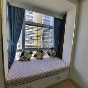 Căn hộ Sky Garden, Quận 7 Căn hộ Sky Garden 3 phòng ngủ, đầy đủ nội thất.