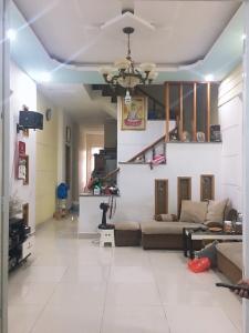 Bán nhà hẻm quận 9, thiết kế hiện đại, nội thất đầy đủ, bàn giao nhà ngay.