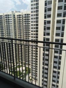 View Vinhomes Grand Park Quận 9 Căn hộ tầng trung Vinhomes Grand Park đón view nội khu thoáng đãng.