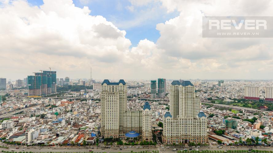 View Căn hộ Vinhomes Central Park tầng cao tháp Central 3 nhìn về khu vực Bình Thạnh