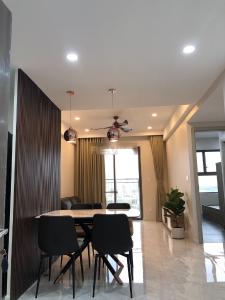 Phòng khách căn hộ Saigon South Residence, Nhà Bè Căn hộ SaiGon South Residence đầy đủ nội thất, view thành phố mát mẻ,
