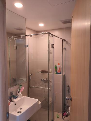 Phòng tắm căn hộ An Gia Skyline Bán căn hộ tầng cao An Gia Skyline đầy đủ nội thất, view thành phố.