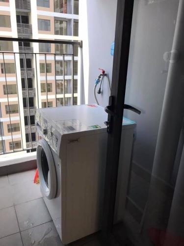 Lô gia Vinhomes Grand Park Quận 9 Căn hộ tầng trung Vinhomes Grand Park thiết kế hiện đại.