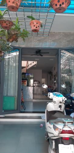 Nhà phố quận 7 Bán nhà phố đường hẻm đường Huỳnh Tấn Phát, phường Phú Thuận, quận 7, diện tích đất 69.7m2, nội thất cơ bản.