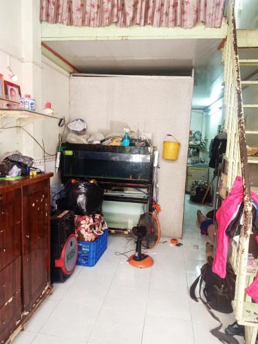 phòng khách nhà phố quận 4 Nhà phố hẻm đường Hoàng Diệu, diện tích 33.8m2, sổ hồng chính chủ