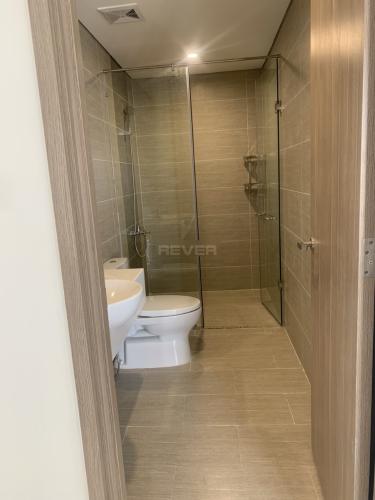 Toilet Vinhomes Grand Park Quận 9 Căn hộ Vinhomes Grand Park tầng cao, ban công hướng Tây Bắc.