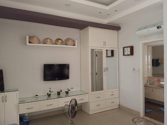 Nhà phố Nhà Bè Bán nhà cách Bệnh viện Nhà Bè hơn 500m, nội thất cơ bản.