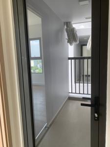 Bên trong căn hộ Safira Khang Điền Cho thuê căn hộ Safira Khang Điền tầng thấp, 3 phòng ngủ, diện tích 86.76m2.