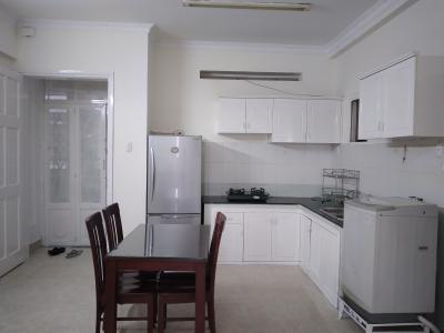 Phòng khách chung cư Nguyễn Ngọc Phương, Bình Thạnh Căn hộ chung cư Nguyễn Ngọc Phương tầng trung, view thành phố.