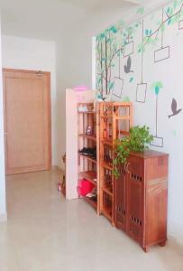 không gian căn hộ CBD Premium Home Căn hộ The CBD Premium Home tầng trung, view thành phố.