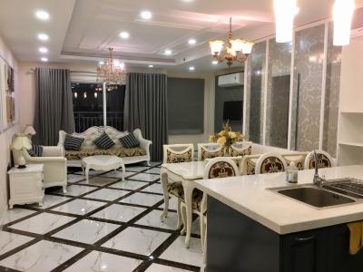 Phòng khách Sunrise Cityview Quận 7 Căn hộ Sunrise City hướng Nam, đầy đủ nội thất.