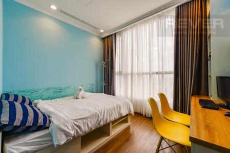 Phòng ngủ 2 Căn hộ Vinhomes Central Park 2 phòng ngủ tầng cao C3 hướng Tây