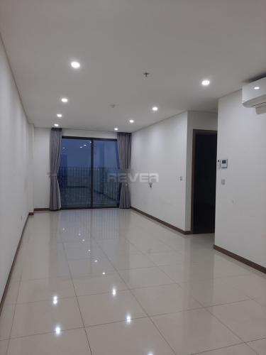 Phòng khách Hado Centrosa Garden, Quận 10 Căn hộ Hado Centrosa Garden tầng cao, hướng Nam, view nội khu.