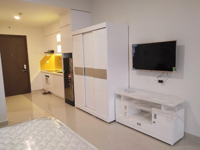 Bên trong officetel Sunrise CityView Office-tel Sunrise City View nội thất cơ bản, view thành phố.