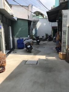 Hẻm nhà phố Nhà phố trung tâm Tân Phú hướng Nam, hẻm xe ba gác.