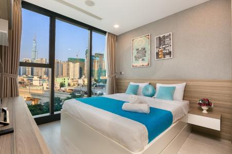 Phòng ngủ Vinhomes Golden River Quận 1 Căn hộ Vinhomes Golden River đầy đủ nội thất, hướng Đông Bắc.