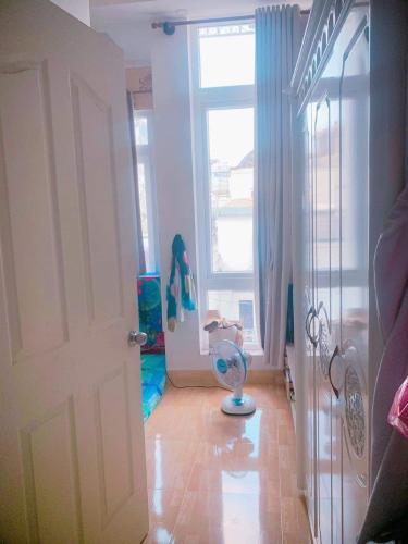 Phòng ngủ nhà phố Xô Viết Nghệ Tĩnh, Phường 26, Quận Bình Nhà phố 1 trệt 2 lầu Xô Viết Nghệ Tĩnh, Bình Thạnh - thiết kế hiện đại 