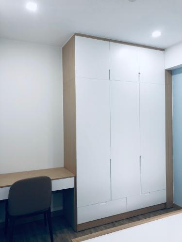 Tủ gỗ căn hộ Saigon South Residence Bán căn hộ Saigon South Residence tầng cao, đầy đủ nội thất.