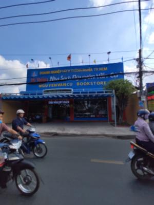 Bán nhà mặt tiền đường Phan Văn Hớn, Hóc Môn, diện tích 660m2, sổ hồng công nhận toàn bộ