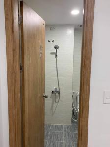 Nhà vệ sinh Bcons Suối Tiên Căn hộ Bcons Suối Tiên tầng trung, ban công hướng Tây Nam mát mẻ.