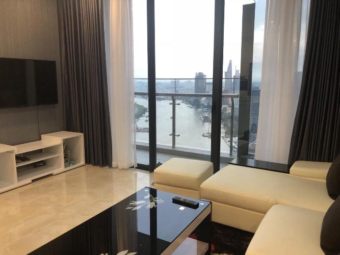 Phòng khách căn hộ VINHOMES GOLDEN RIVER Bán căn hộ Vinhomes Golden River 2PN, diện tích 78m2, đầy đủ nội thất, view sông Sài Gòn và Bitexco