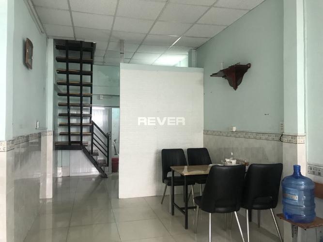 Phòng ăn nhà phố Quốc lộ 13, Thủ Đức Nhà phố hẻm Quốc lộ 13 hướng Đông Nam, sổ hồng riêng.