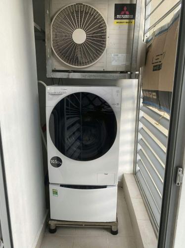 Căn hộ Vinhomes Central Park, Bình Thạnh Căn hộ Vinhomes Central Park view nội khu hướng Đông Bắc.