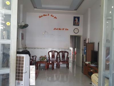 Bên trong nhà phố Phạm Quý Thích, Tân Phú Nhà phố hẻm xe hới hướng Đông, gần ngay chợ Tân Hương.