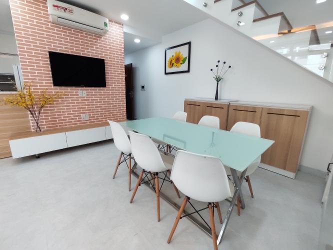 Phòng ăn duplex STAR HILL PHÚ MỸ HƯNG Bán duplex Star Hill Phú Mỹ Hưng 3PN, tầng 4 block A, đầy đủ nội thất, sổ hồng