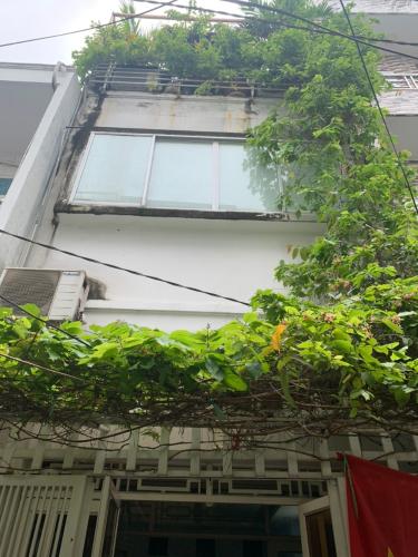 mặt tiền nhà phố Quận 4 Nhà hẻm 2.5m Quận 4, nội thất cơ bản, cách Nguyễn Tất Thành 500m.