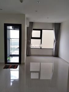 Phòng khách căn hộ Vinhomes Grand Park Căn hộ tầng cao Vinhomes Grand Park nội thất cơ bản, view thành phố.