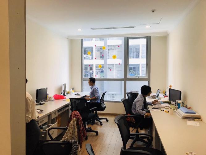 Phòng ngủ Cho thuê căn hộ 3 phòng ngủ Vinhomes Central Park, diện tích 126.6m2, thiết kế hiện đại, dọn vào ở ngay.