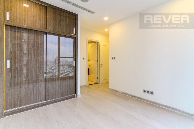 Phòng Ngủ 1 Căn hộ Vinhomes Golden River 2 phòng ngủ tầng cao A3 hướng Đông Bắc