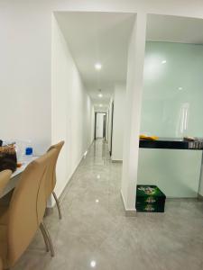 Nội thất Saigon South Residence  Căn hộ Saigon South Residence tầng cao, đầy đủ nội thất, 3 phòng ngủ.